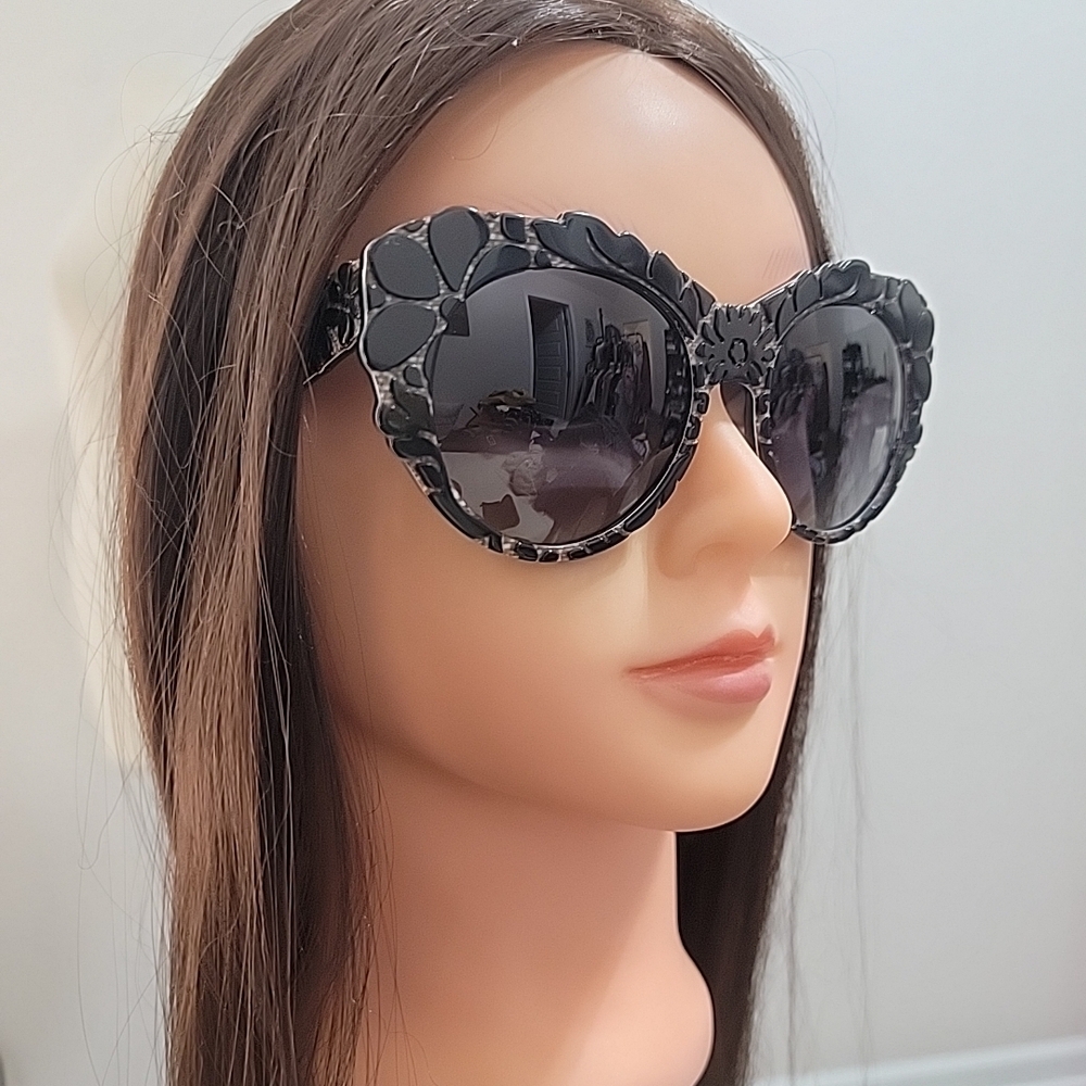 Dolce&Gabbana Floral Relief Sunglasses Black + Tissue Brown Hand Applied Flowers - Picture 2 of 12